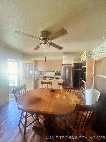 202 Bradley Place, Bartlesville, OK 74006