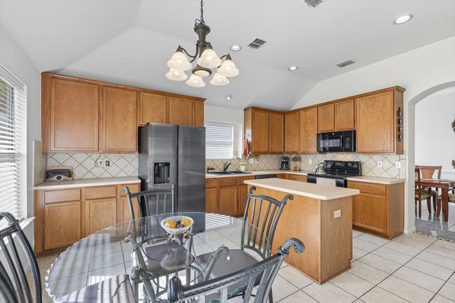 2610 Oxford Oaks Lane, Corinth, TX 76210