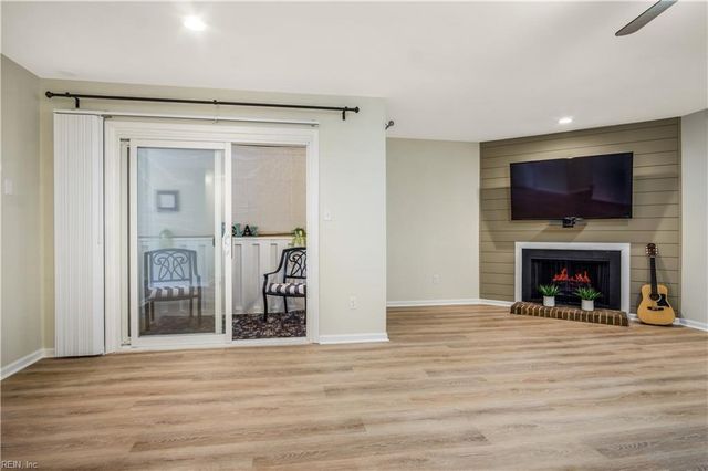 310 Patriot Ln Unit F, Williamsburg, VA 23185