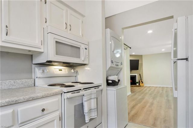 310 Patriot Ln Unit F, Williamsburg, VA 23185