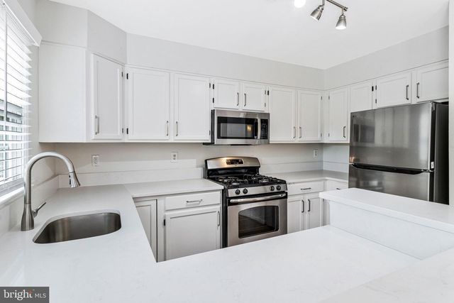 208 ELLSWORTH ST, Alexandria, VA 22314