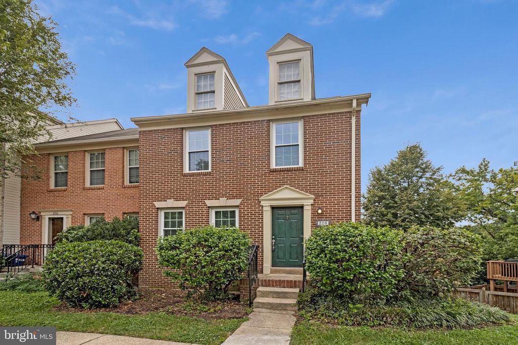 208 ELLSWORTH ST, Alexandria, VA 22314