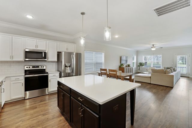 638 Parkvue Place Dr, Nashville, TN 37221