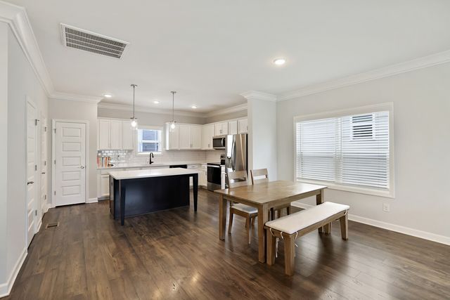 638 Parkvue Place Dr, Nashville, TN 37221