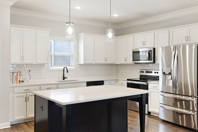 638 Parkvue Place Dr, Nashville, TN 37221