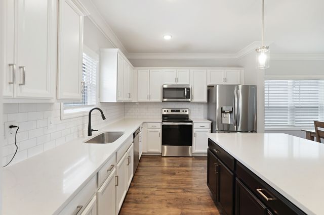 638 Parkvue Place Dr, Nashville, TN 37221