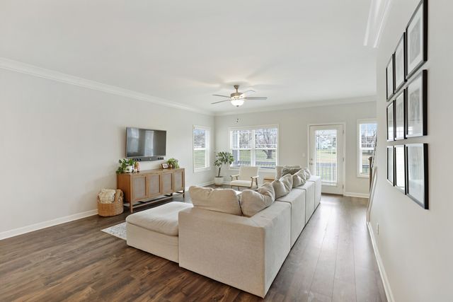 638 Parkvue Place Dr, Nashville, TN 37221