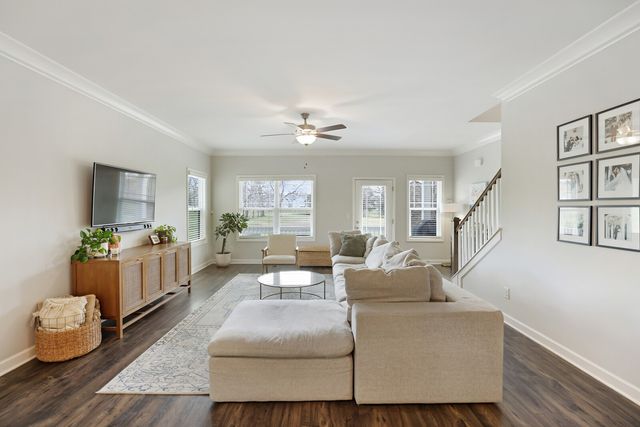 638 Parkvue Place Dr, Nashville, TN 37221