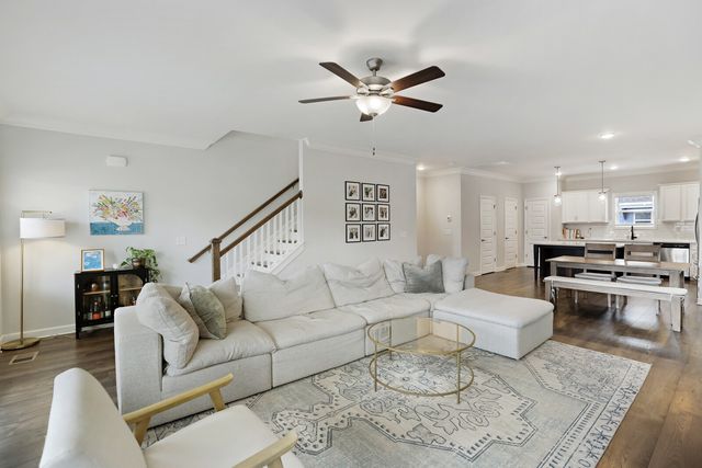 638 Parkvue Place Dr, Nashville, TN 37221