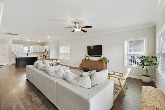 638 Parkvue Place Dr, Nashville, TN 37221