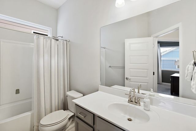 638 Parkvue Place Dr, Nashville, TN 37221