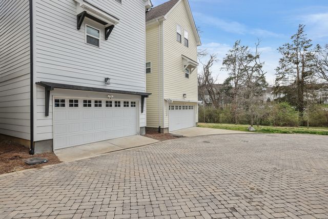 638 Parkvue Place Dr, Nashville, TN 37221