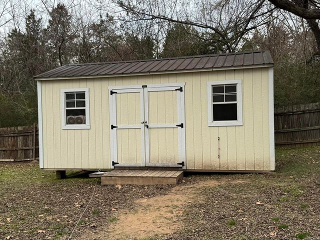 706 Parks Street, Mountain View, AR 72560