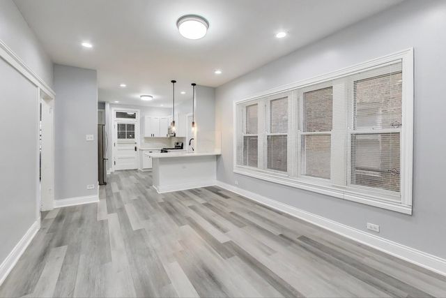 8008 S Loomis Boulevard, Chicago, IL 60620