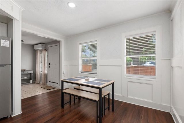 215 Caplin Street, Houston, TX 77022