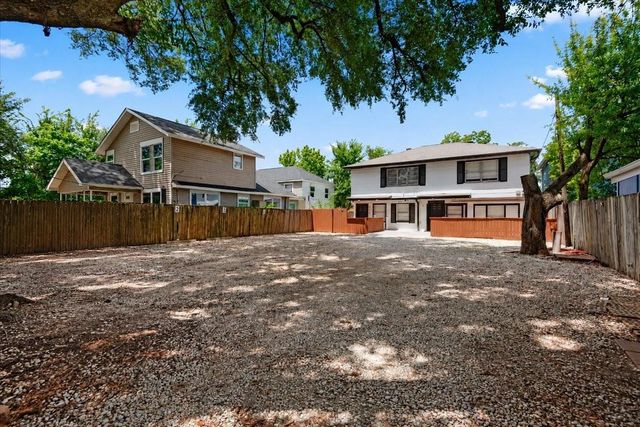215 Caplin Street, Houston, TX 77022