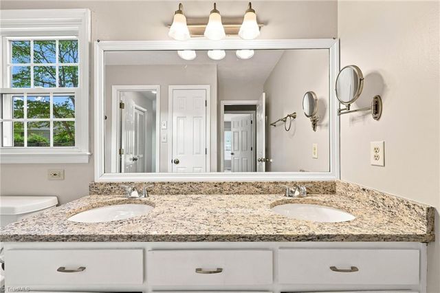 100 Edinborough Drive, Mebane, NC 27302