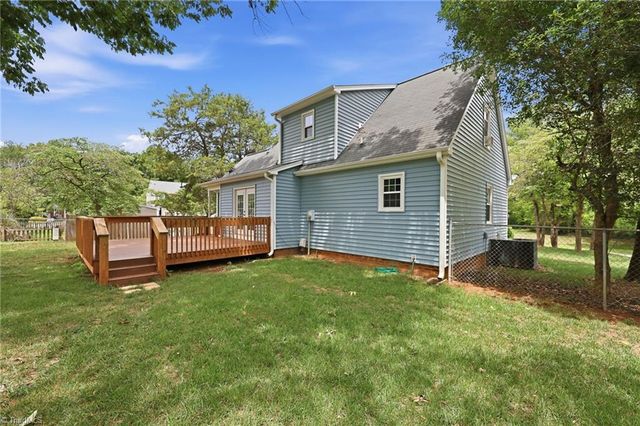 100 Edinborough Drive, Mebane, NC 27302
