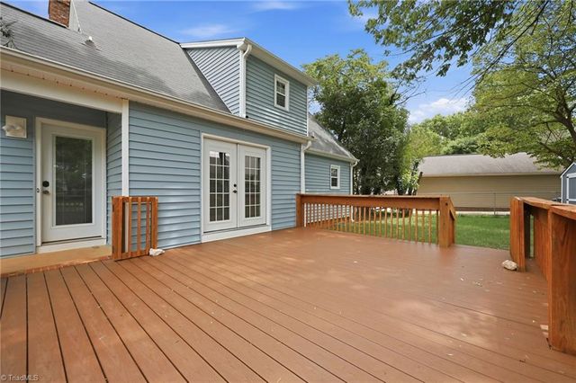 100 Edinborough Drive, Mebane, NC 27302