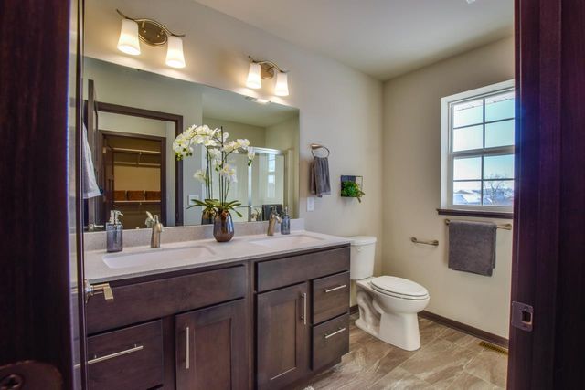 4302 Goldeneye Gateway Drive, Middleton, WI 53562