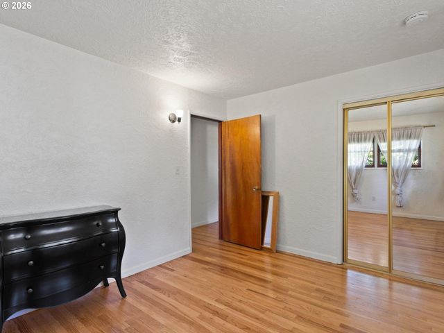 363 9TH St, Washougal, WA 98671