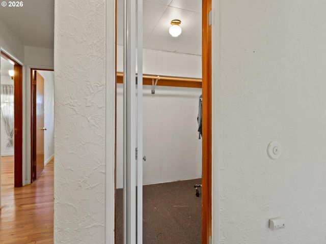 363 9TH St, Washougal, WA 98671