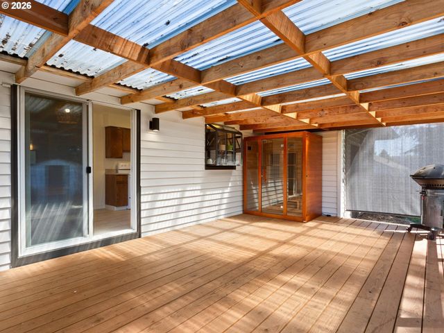 363 9TH St, Washougal, WA 98671