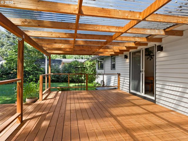 363 9TH St, Washougal, WA 98671