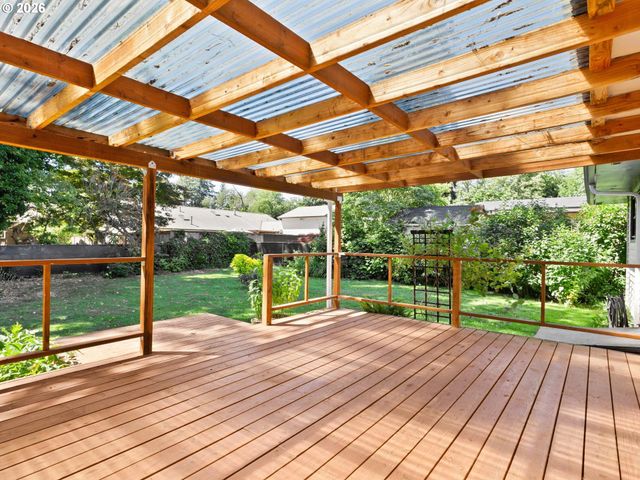363 9TH St, Washougal, WA 98671