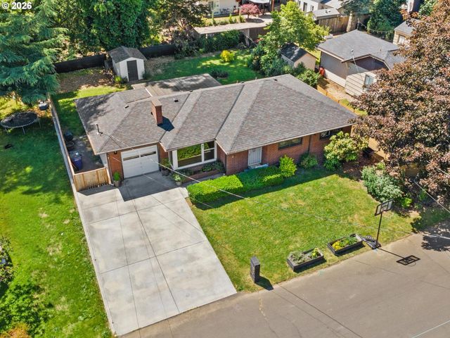 363 9TH St, Washougal, WA 98671
