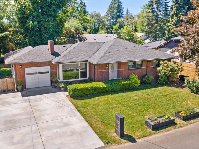 363 9TH St, Washougal, WA 98671