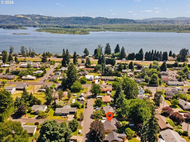 363 9TH St, Washougal, WA 98671