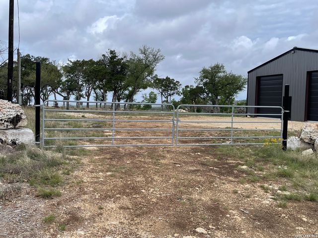 852 Crystal Peak, Fischer, TX 78623