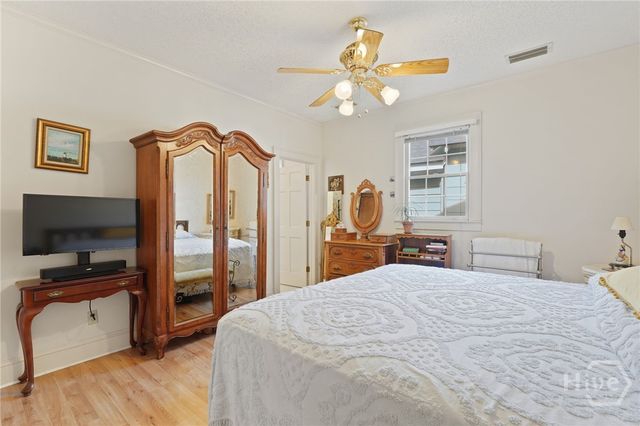 702 E 32nd Street, Savannah, GA 31401