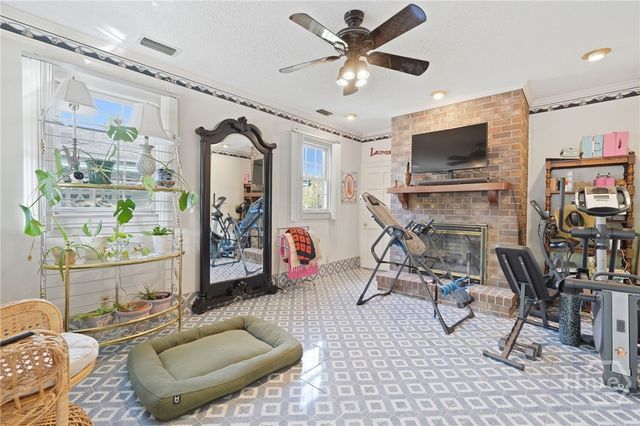 702 E 32nd Street, Savannah, GA 31401