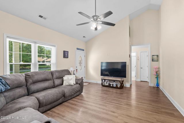 544 Briarwood Drive NW, Calabash, NC 28467