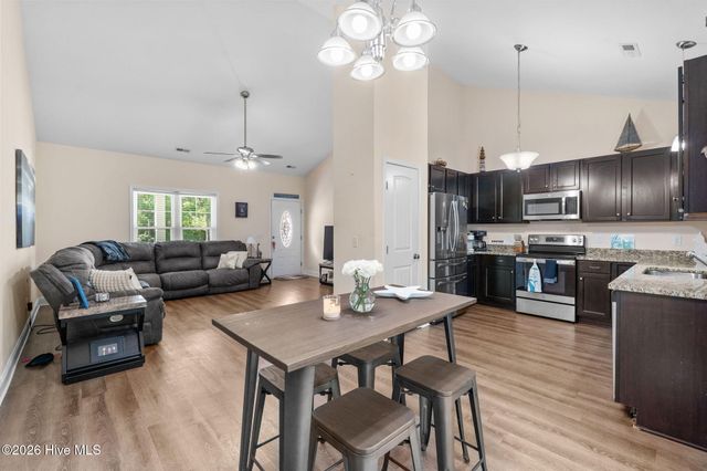 544 Briarwood Drive NW, Calabash, NC 28467