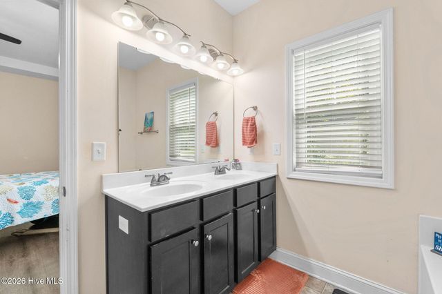 544 Briarwood Drive NW, Calabash, NC 28467
