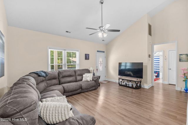 544 Briarwood Drive NW, Calabash, NC 28467