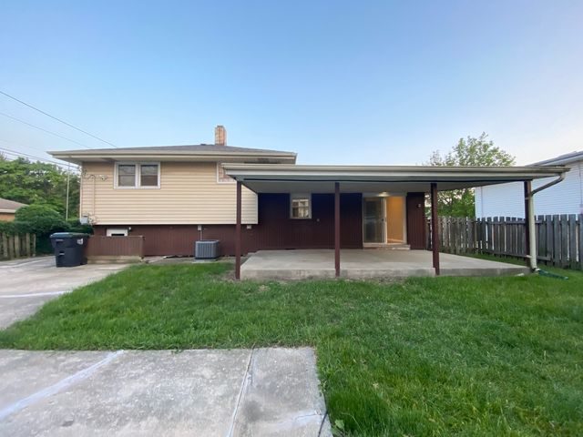 112 E 160th Place, South Holland, IL 60473