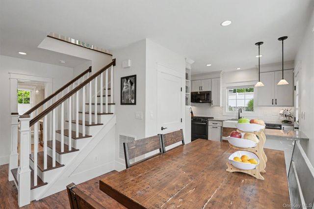 26 Gedney Terrace, White Plains, NY 10605