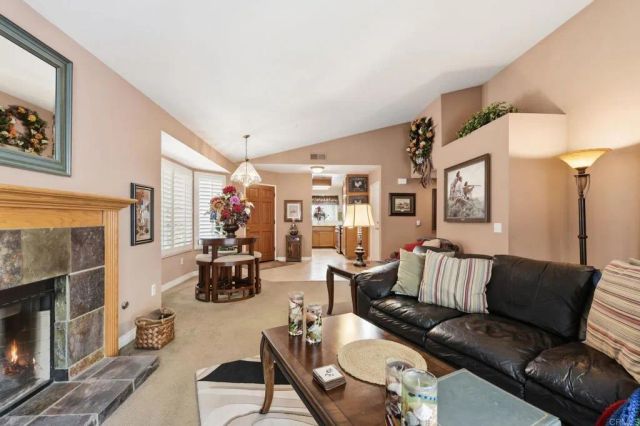 1832 Loreto, Escondido, CA 92027