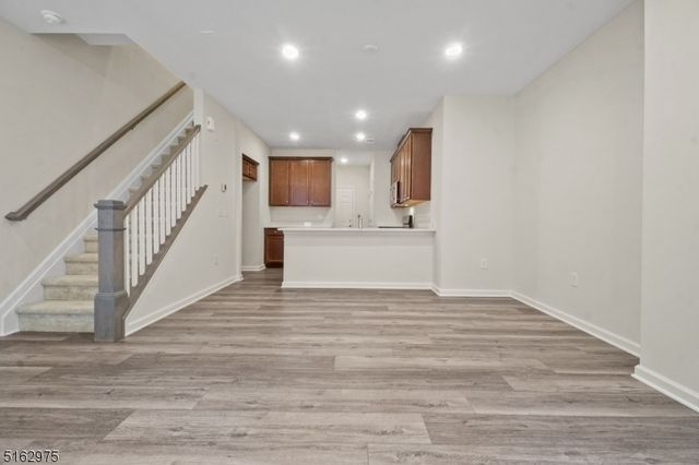 8 Jessica Ln 2103, Union Twp., NJ 07083