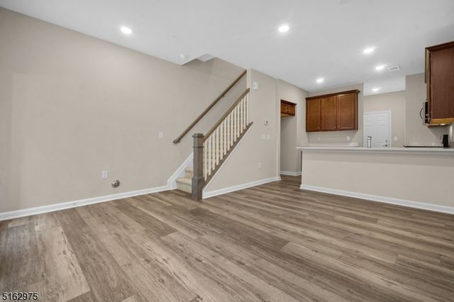 8 Jessica Ln 2103, Union Twp., NJ 07083