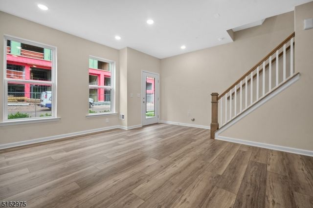 8 Jessica Ln 2103, Union Twp., NJ 07083