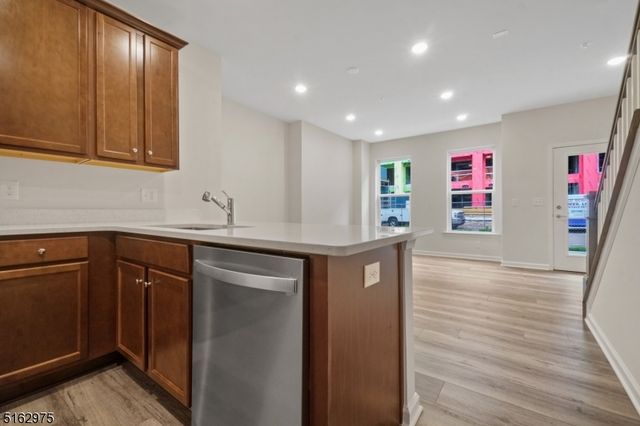 8 Jessica Ln 2103, Union Twp., NJ 07083