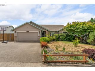 1232 E FOURTH Ave, Sutherlin, OR 97479