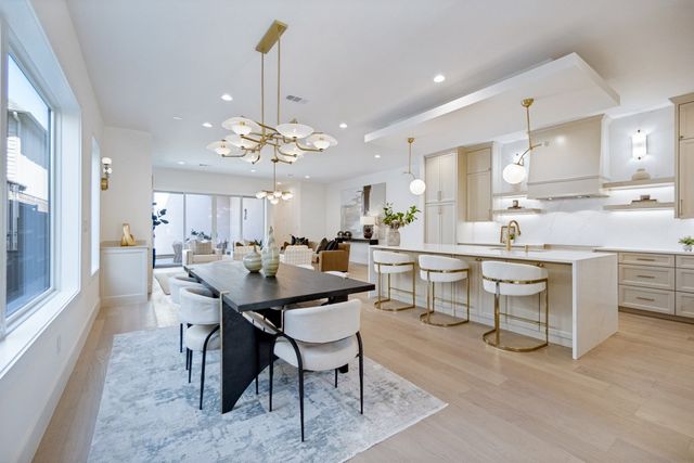 3719 W Beverly Drive, Dallas, TX 75209