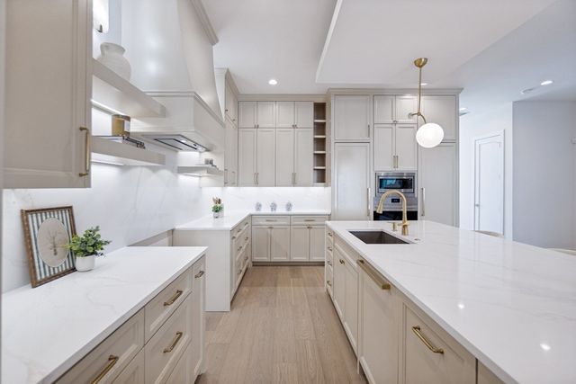 3719 W Beverly Drive, Dallas, TX 75209