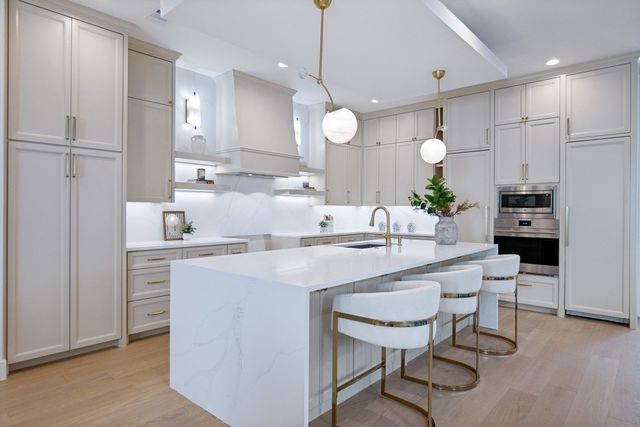 3719 W Beverly Drive, Dallas, TX 75209